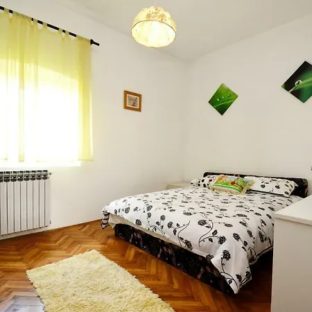 Zdenka Apartment Porec
